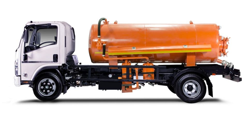Ассенизатор на базе шасси ISUZU NPR82L (CNG) COMFORT.jpg